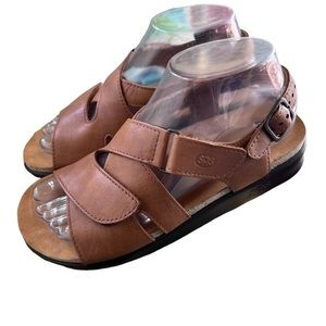 NWOB SAS Huggy Caramel 6 Wide Women's Shoes Brand 7